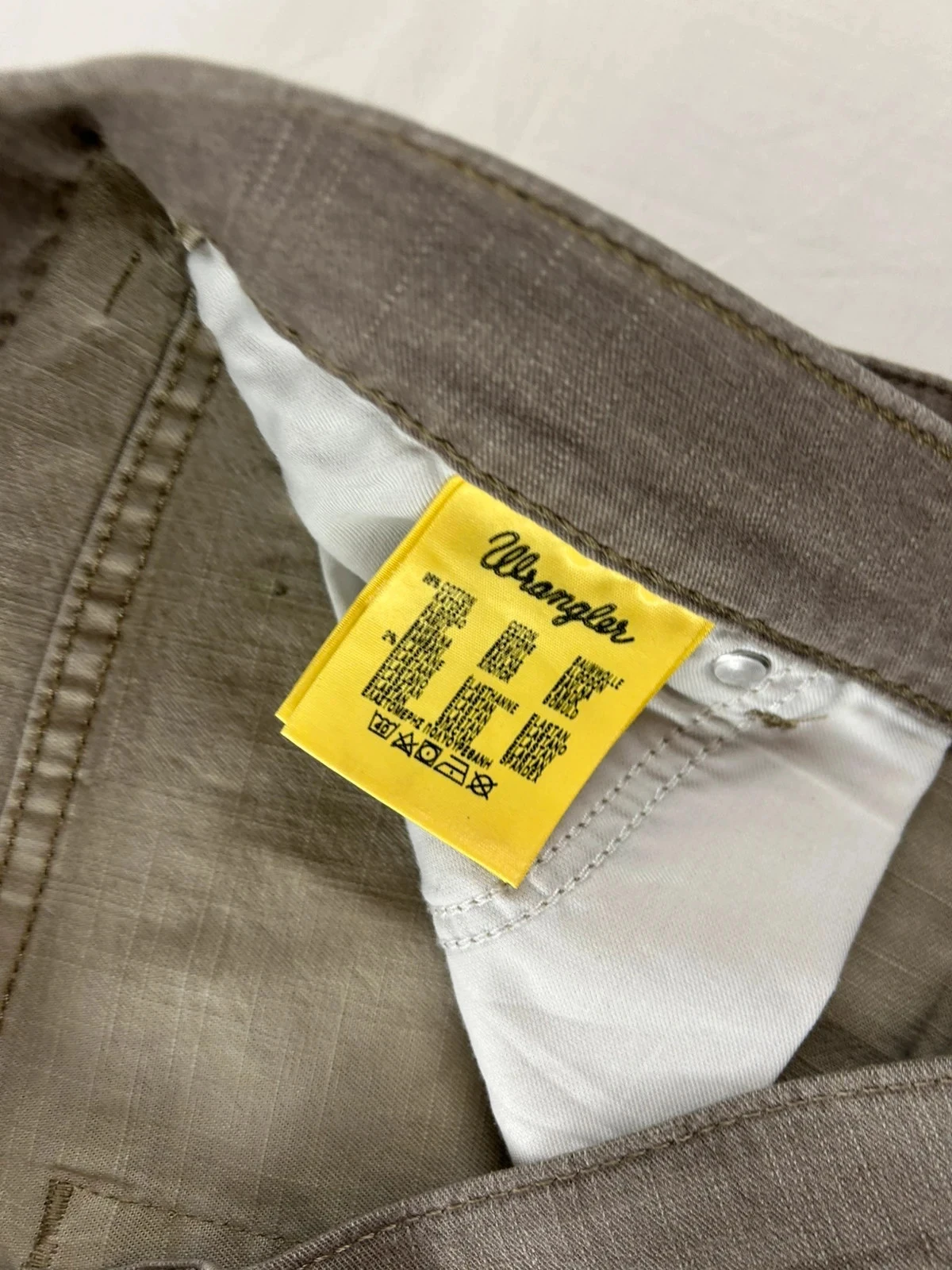 Jean wrangler coupe droite beige gris w36 L34 – photo 11